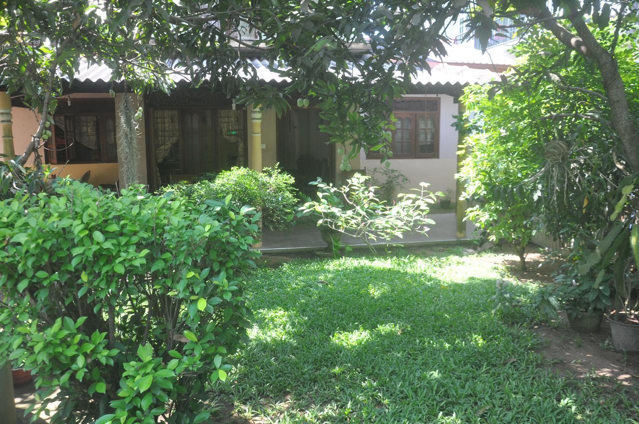 Nisadi Villa Bentota Kültér fotó